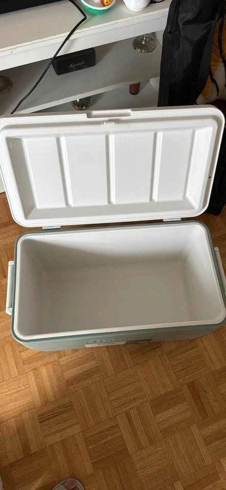 Coleman Chiller 45.4 L Cooler - photo 2
