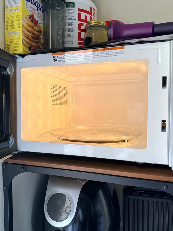 Hamilton Beach Stainless Steel Microwave - photo 2