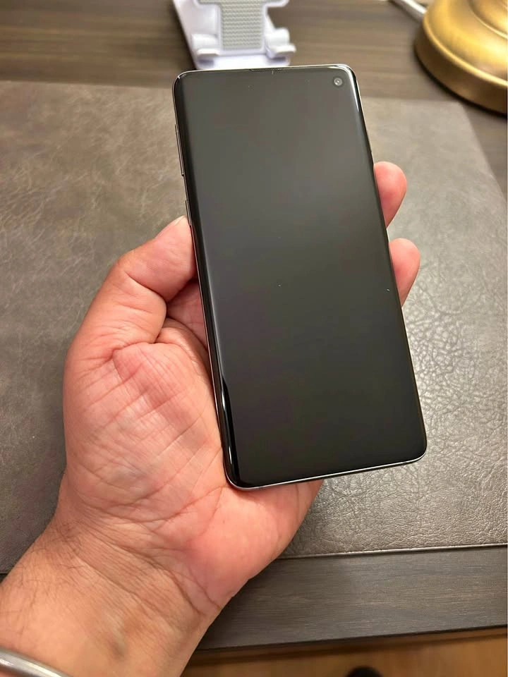 SAMSUNG S10 128 GB EXCELLENT LIKE NEW