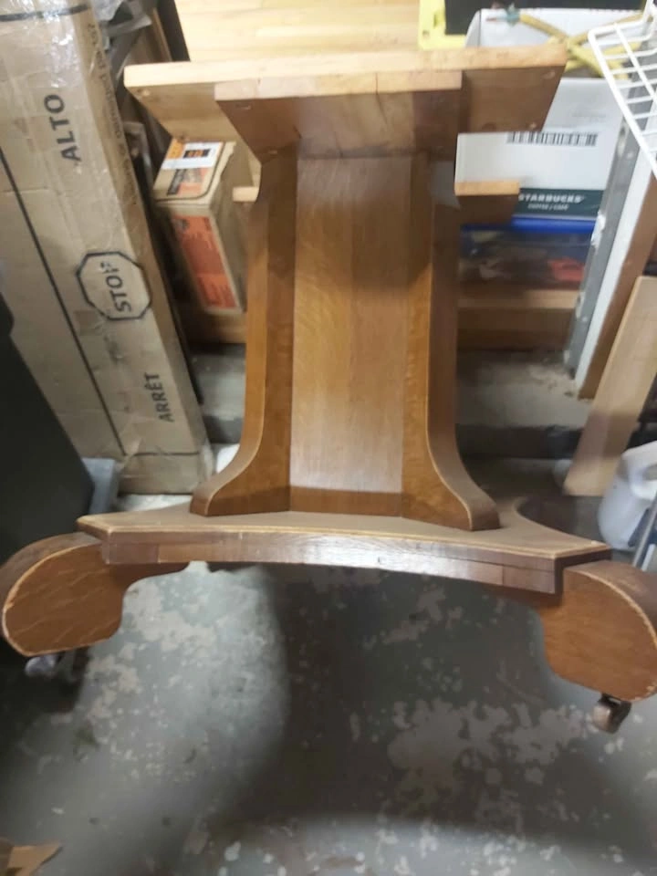 48" Round Oak Pedestal Table With 3 Leaves - photo 2