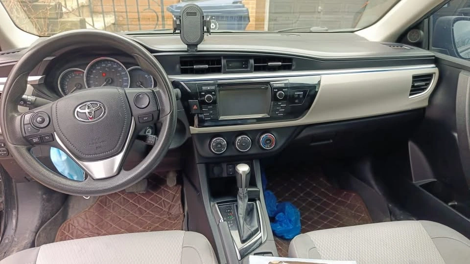 2014 Toyota Corolla - photo 5
