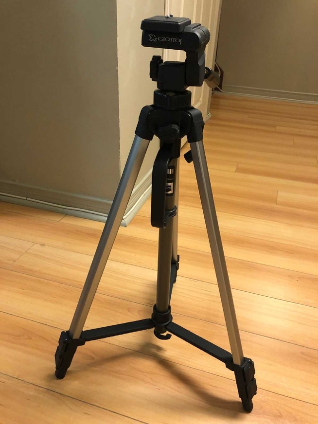 Giotto VT-806 Tripod
