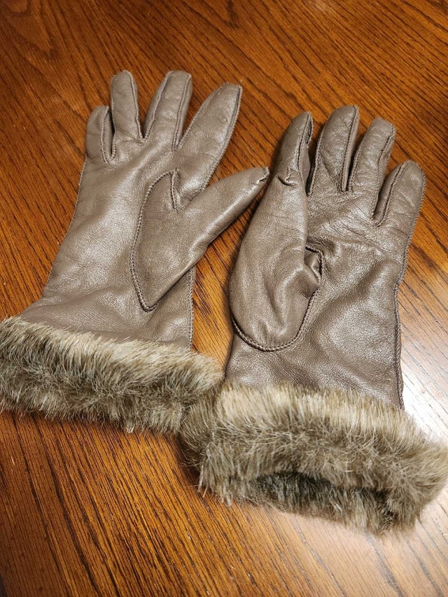 Danier Gloves - photo 3