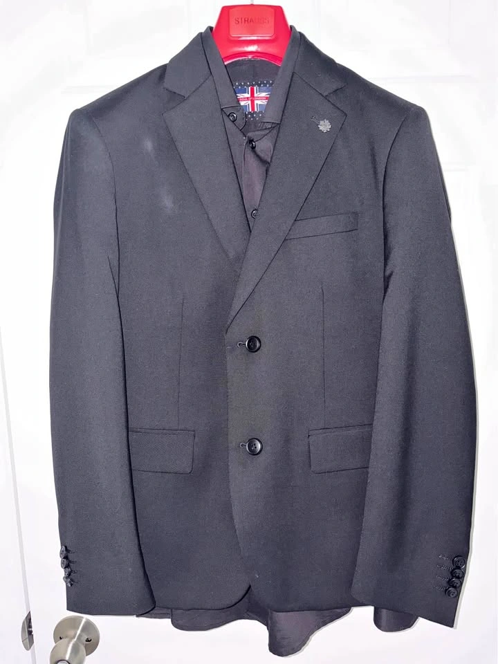 Black Slim Fit 2-Piece Suit (with free dress shirt)