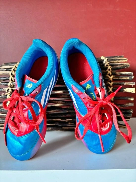 ADIDAS F-S Soccer Cleats, Size 12