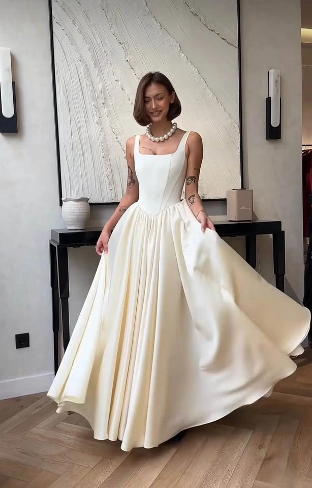 Minimalist Pearl Milk Corset Gown - Modern Cinderella Style - photo 2