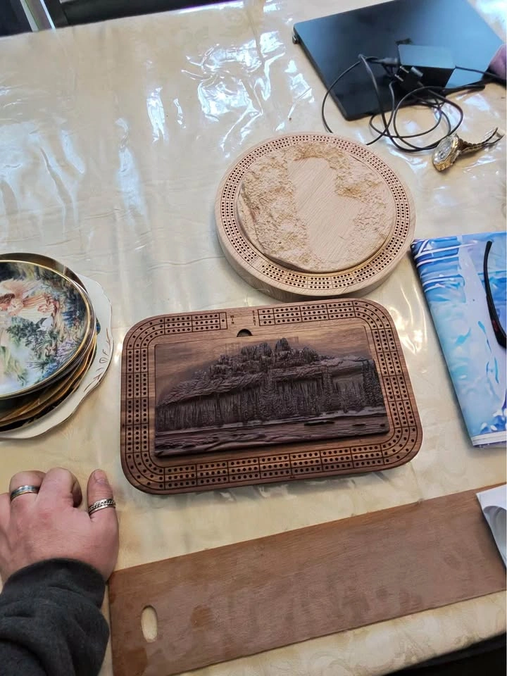 Black Walnut Castle Mountain Cribbage Board - photo 2
