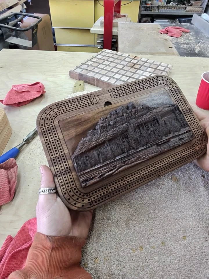 Black Walnut Castle Mountain Cribbage Board - photo 3