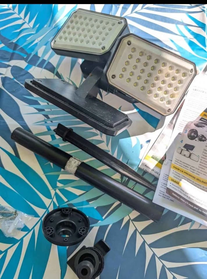 Outdoor lights. Bionic Lights $25 for Two - photo 3