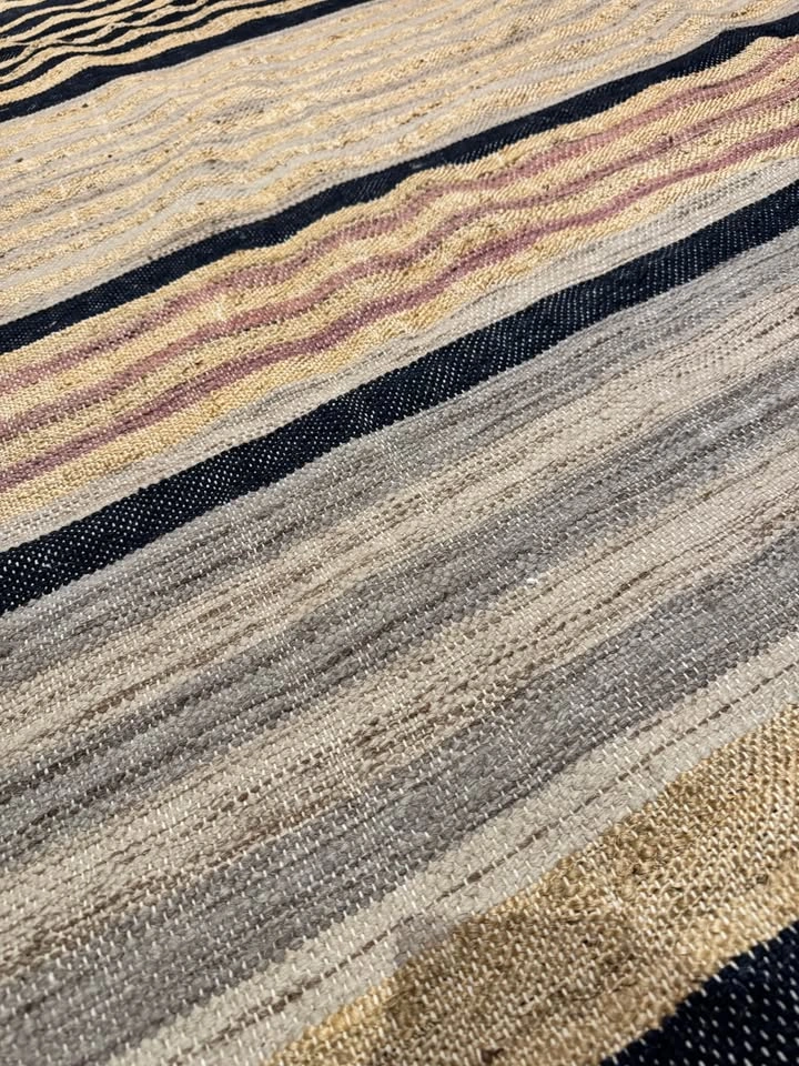 Striped jute area rug - photo 2