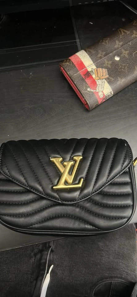 Designer Bag + Wallet ($200) - photo 3