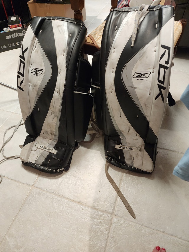 Reebok JR 6K Intermediate Goalie Pads - 74cm/29"