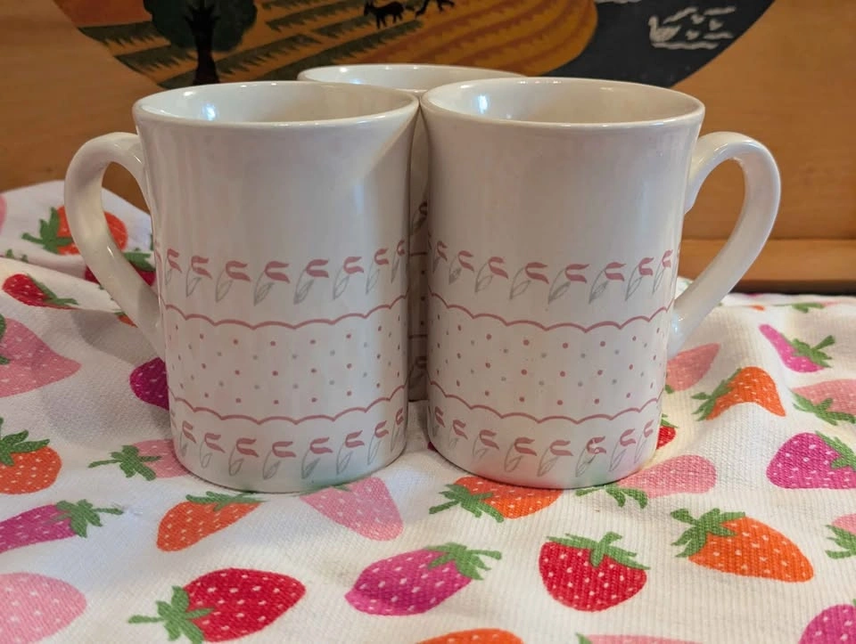 Vintage Alco coffee mugs pink and cream tulips and polka dots (3 - photo 2