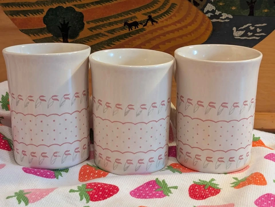 Vintage Alco coffee mugs pink and cream tulips and polka dots (3 - photo 4