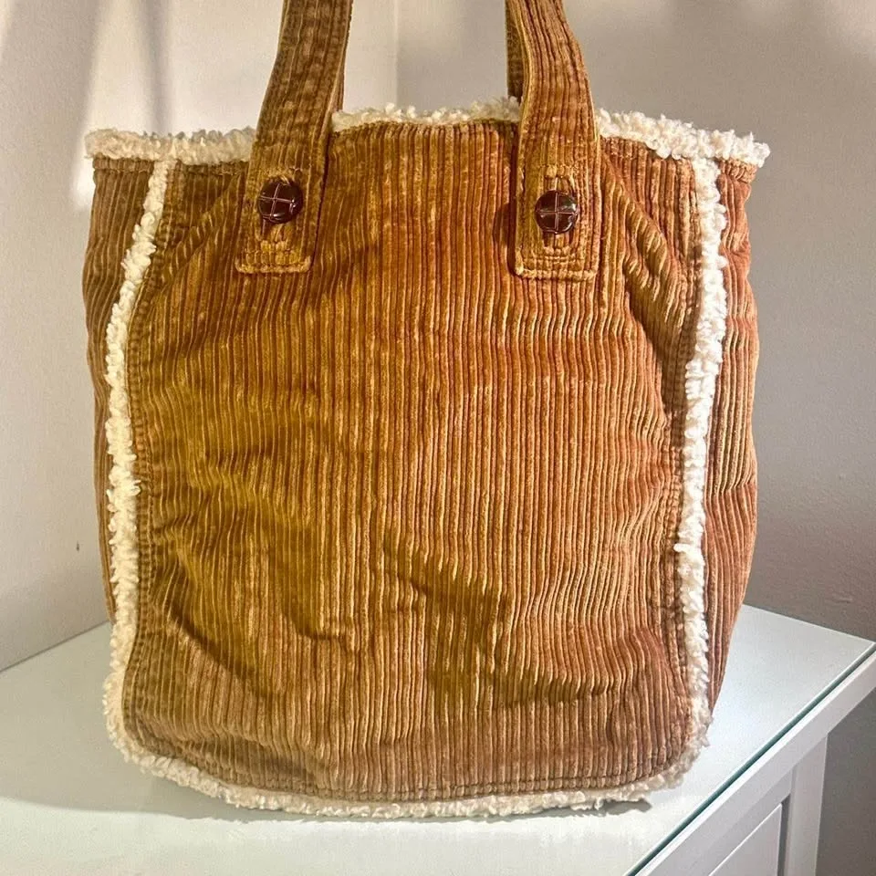 American Eagle Sherpa Trim Corduroy Shoulder Bag - photo 5