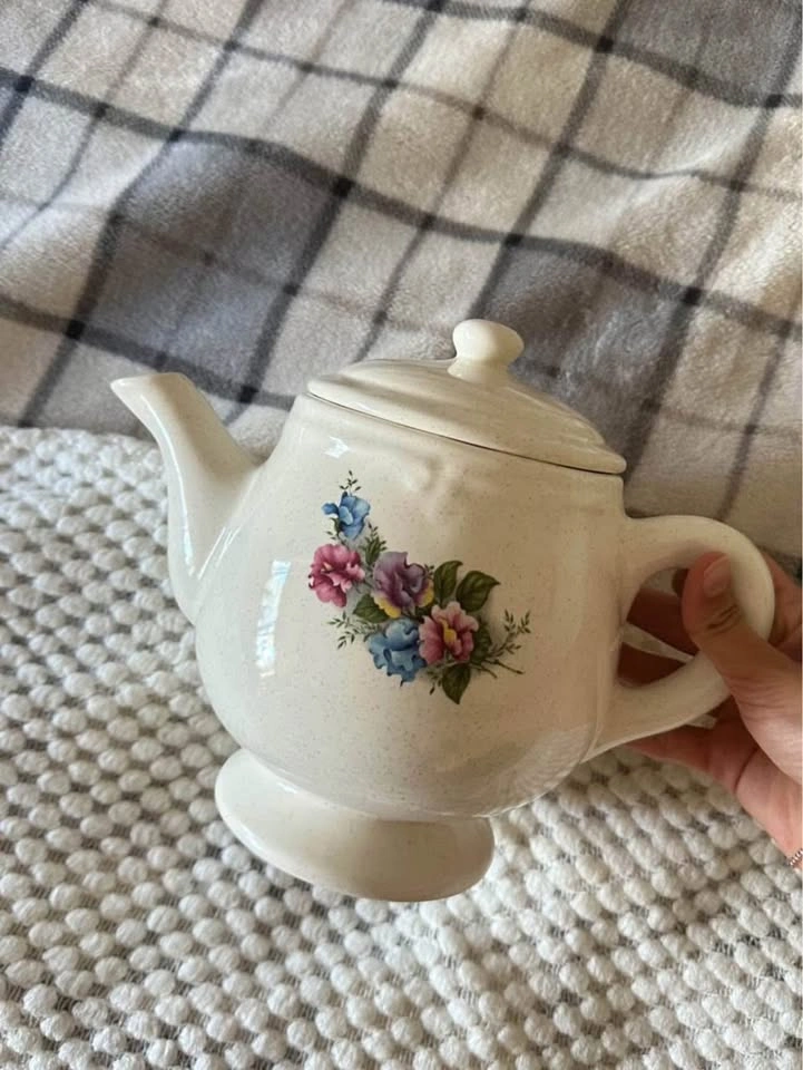 Vintage Ceramic Teapot - Floral Cottagecore Kitchen Decor - photo 5