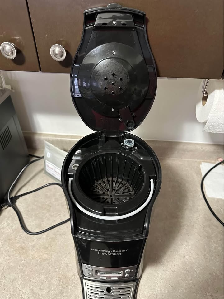 Hamilton beach coffee brew station - photo 2