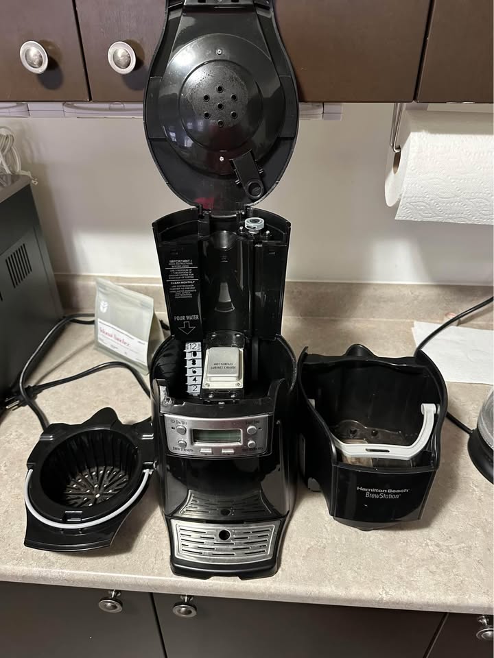 Hamilton beach coffee brew station - photo 3