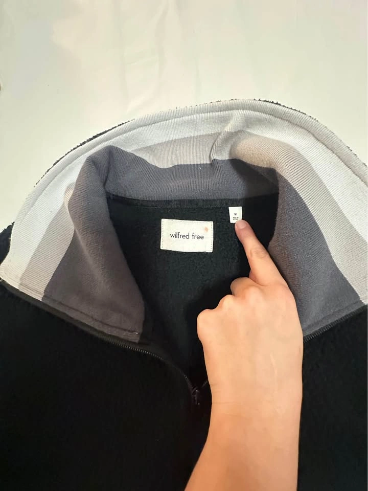 Wilfrid Free Black Fleece Sweater | Medium - photo 4