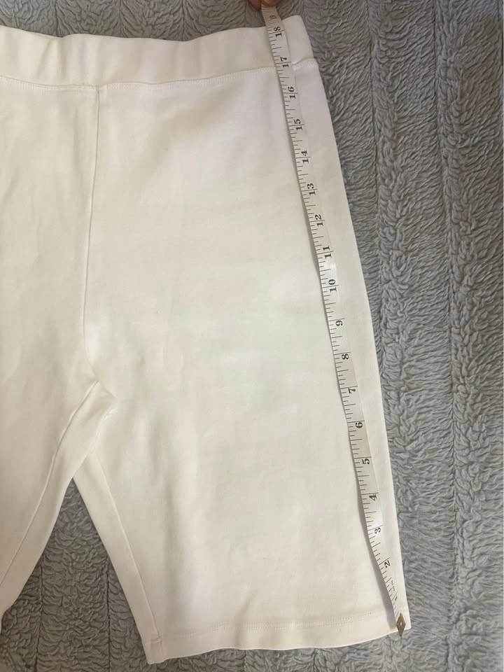 Wilfred Free 9” White Shorts | Size Medium - photo 5