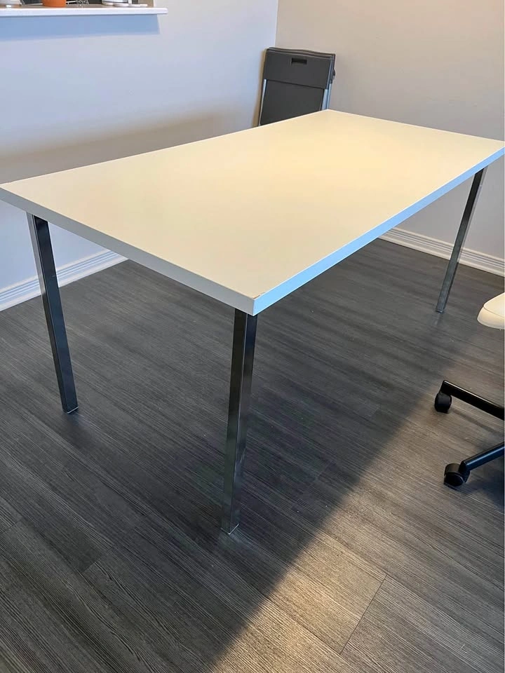 Ikea table and 5 folding chairs