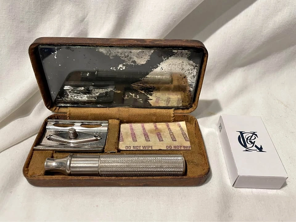 Gillette Tech Khaki Set