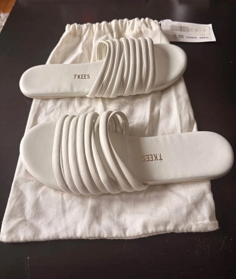 White TKEES Caro Sandals - never worn - size 6 - photo 2