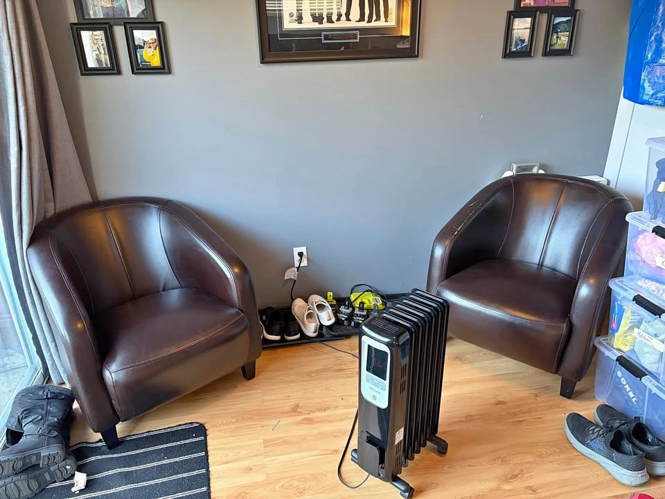 2 Chairs