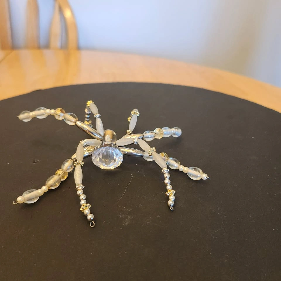 🌱 Clarissa Silver & Gold Hand Beaded Spider Decor - photo 4