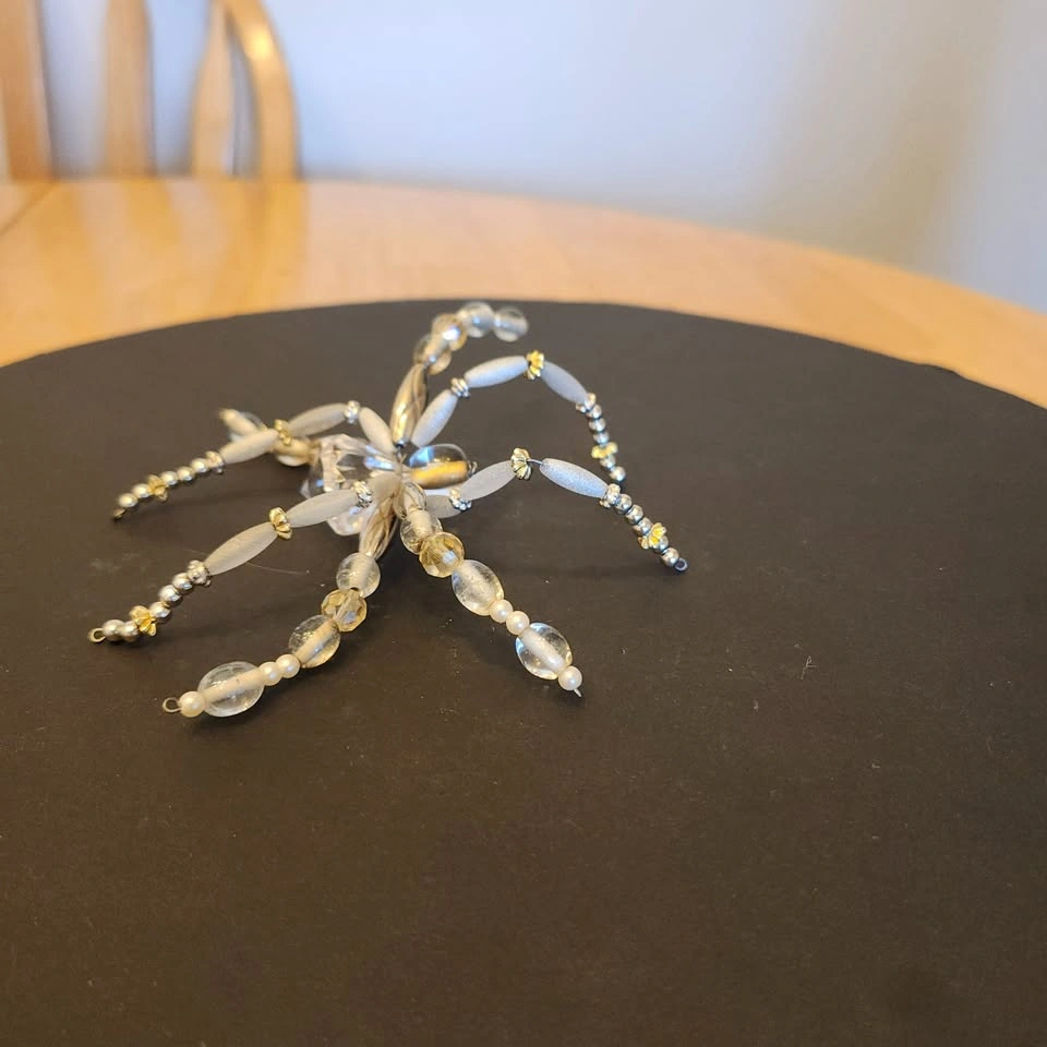 🌱 Clarissa Silver & Gold Hand Beaded Spider Decor - photo 5