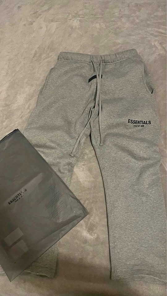 Essentials Dark Oat Small
