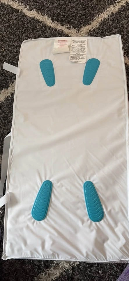 Munchkin Baby Changing Pad - photo 2