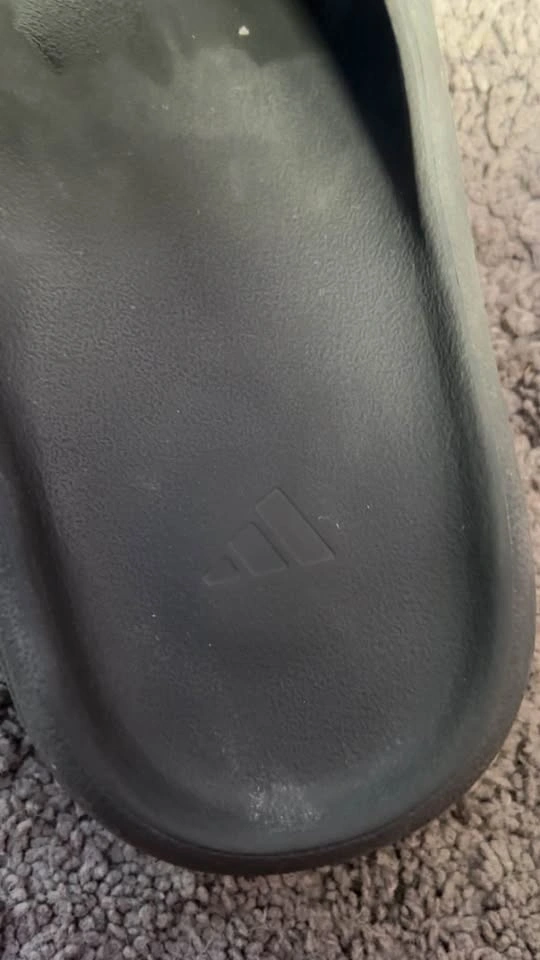 adidas Yeezy Slides Onyx - photo 2