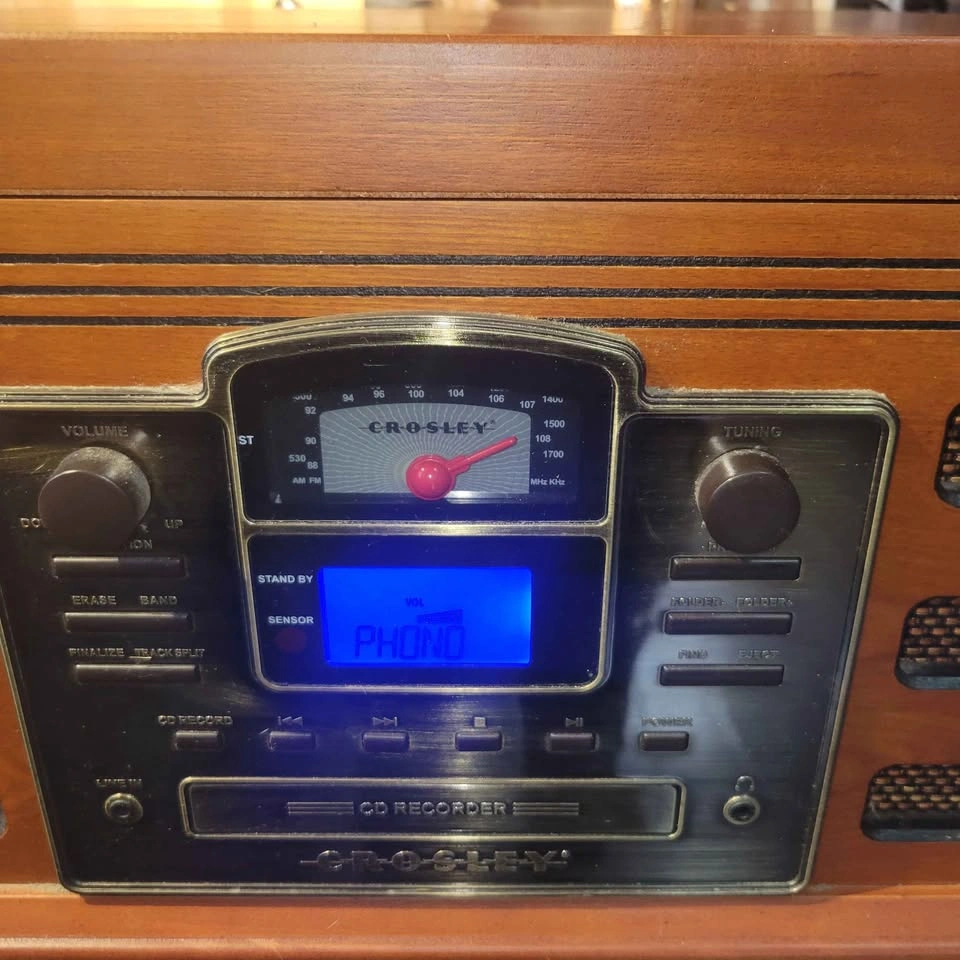 Crosley Record/CD Stereo - photo 2