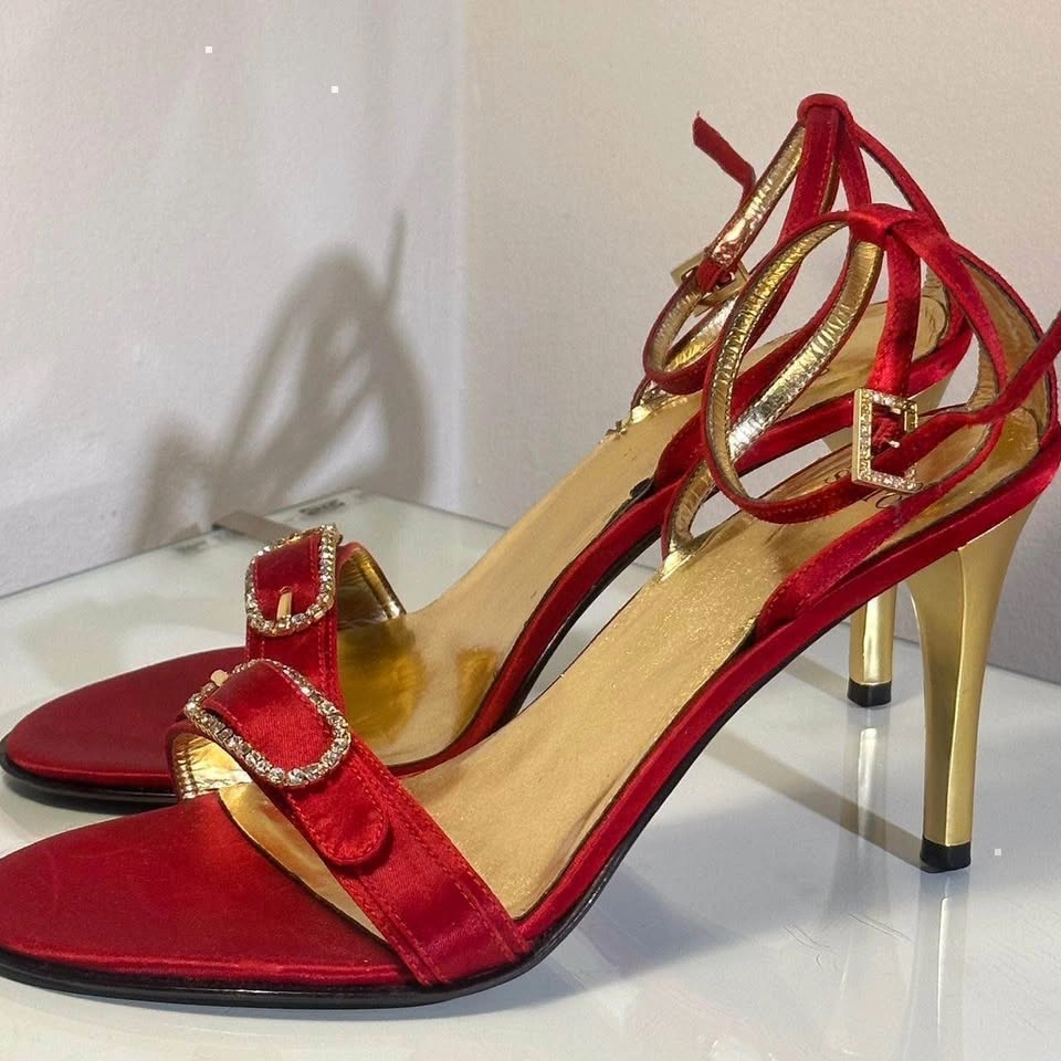 6.5 Franco Sarto Red Gold Heels - photo 2