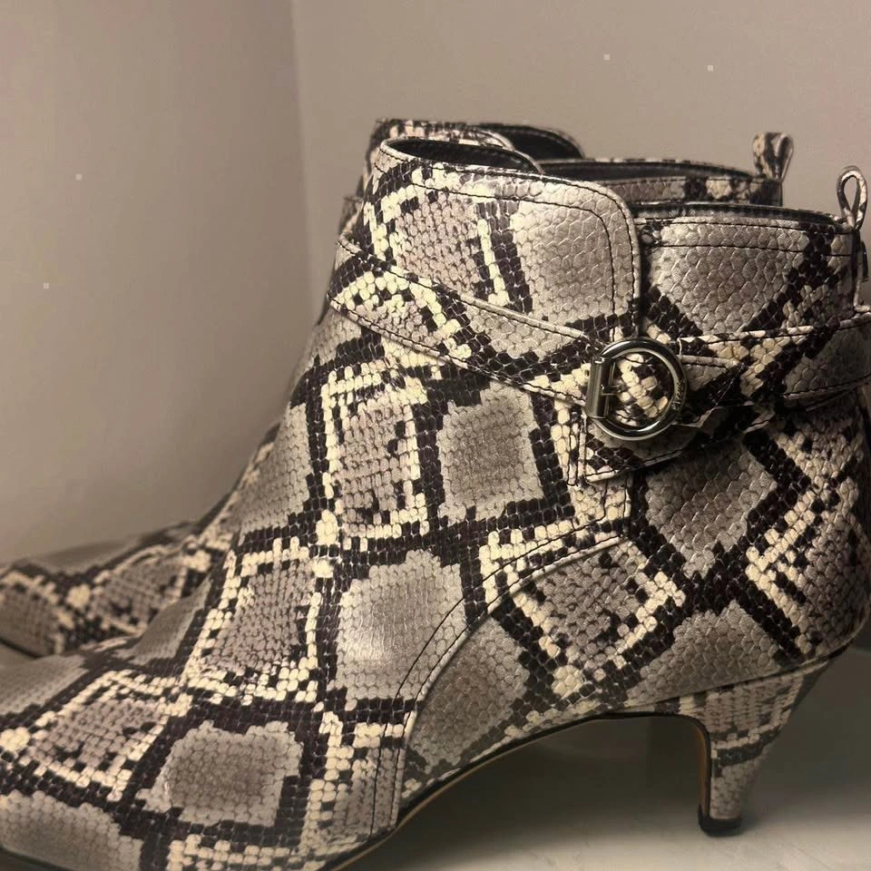 8.5 Snakeskin Ankle Boot Heels - photo 3