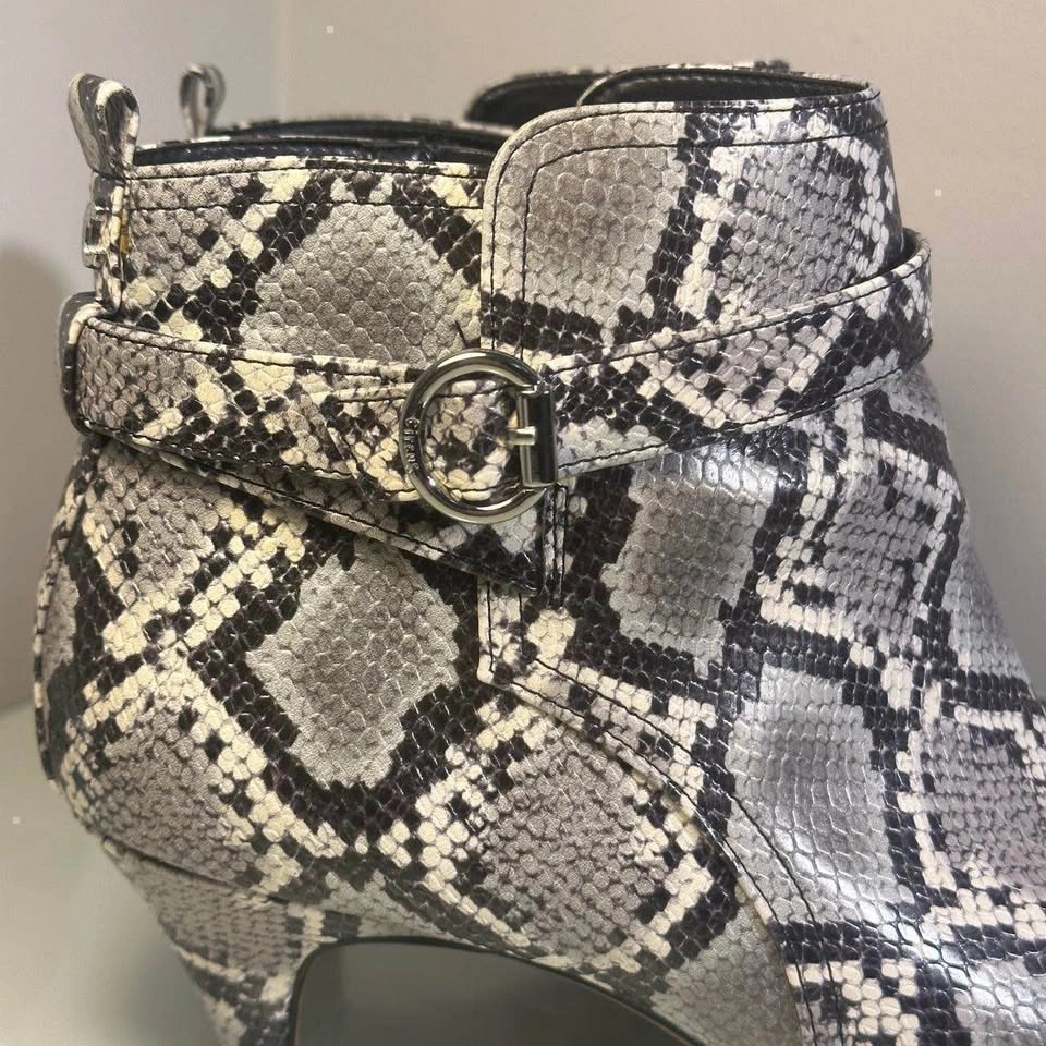 8.5 Snakeskin Ankle Boot Heels - photo 5