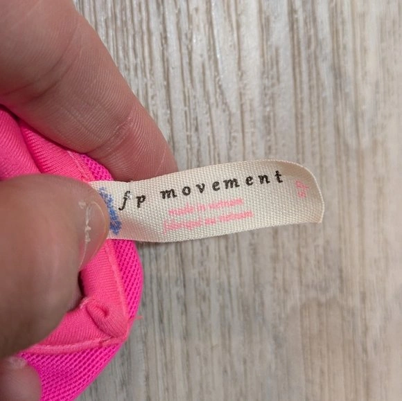 Free People Movement Pink Yoga Crop Top - Size Small - photo 4