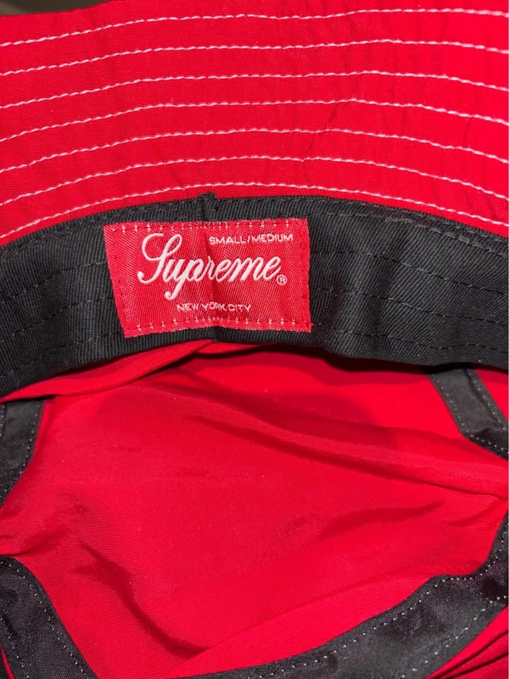 Supreme Red Bucket Hat (Medium) – Brand New - photo 5