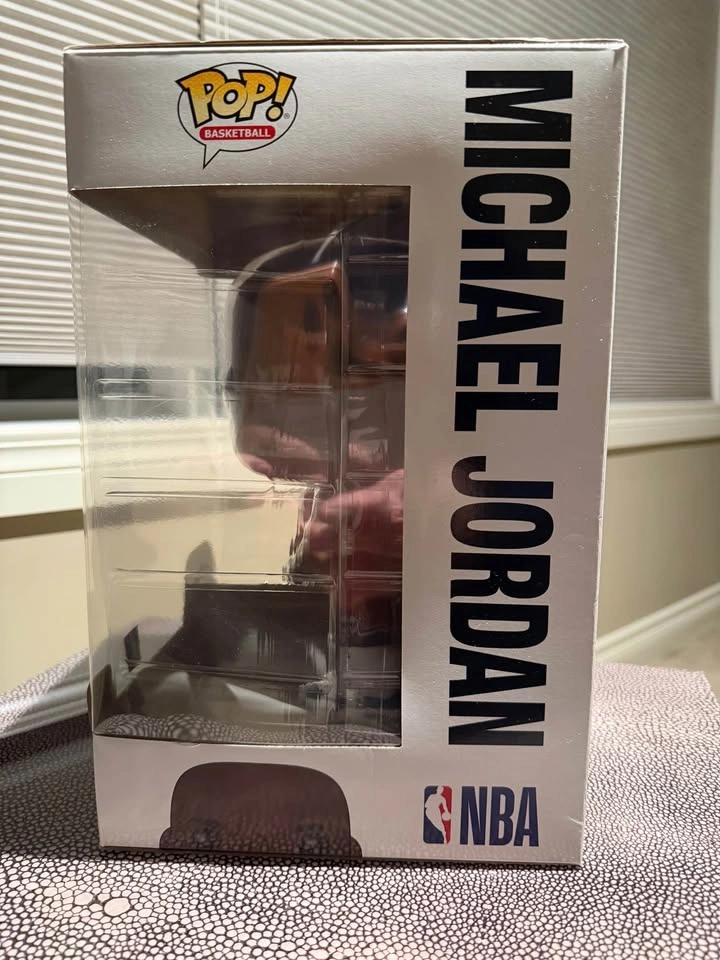 Funko POP! Michael Jordan (Super Sized) – NBA Collectible - photo 2