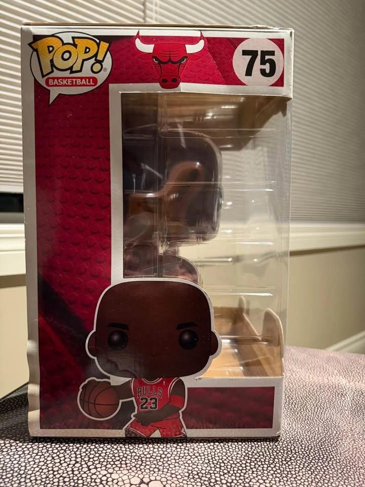 Funko POP! Michael Jordan (Super Sized) – NBA Collectible - photo 4