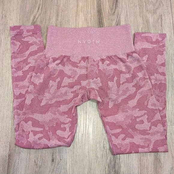 NVGTN Pink Camo Seamless Leggings - Size Small