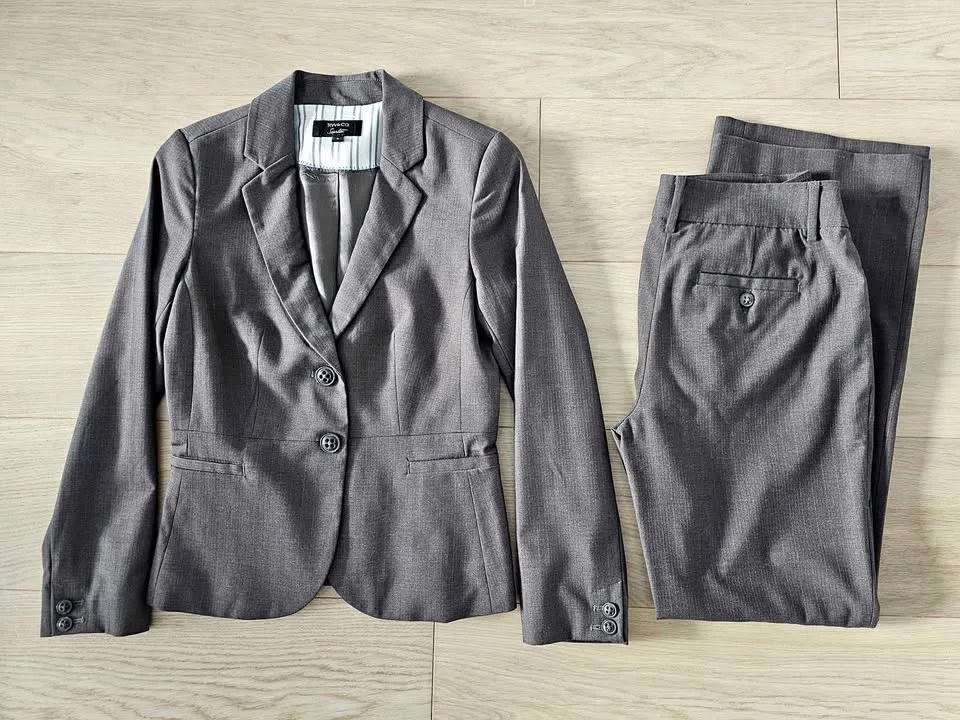 RW&CO women's suit (size 0 blazer and size 2 dress pants) thumbnail