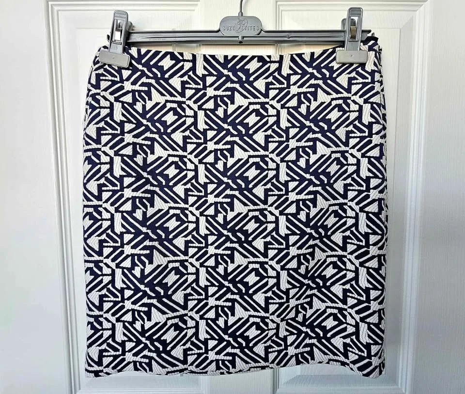 Size 6 RW&CO pencil skirt thumbnail