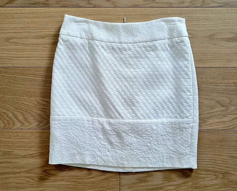 Size 4 RW&CO skirt thumbnail