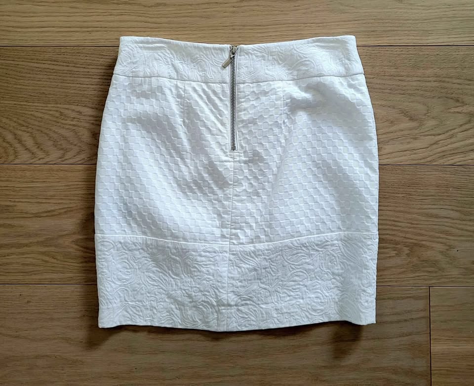 Size 4 RW&CO skirt - photo 2