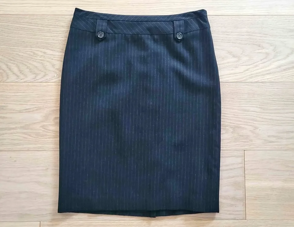Size 4 Jacob pencil skirt thumbnail
