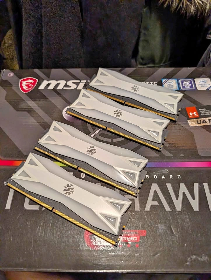 XPG DDR4 RAM 32gb (8x4)