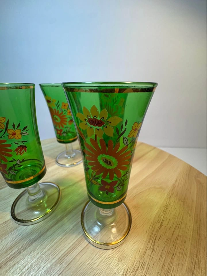 Mid-Century Modern Green Glass Goblets (Set of 4) - photo 5