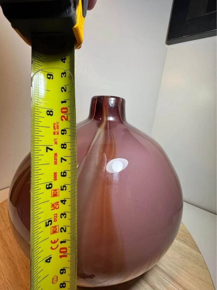 Beautiful Round Glass Vase - photo 3